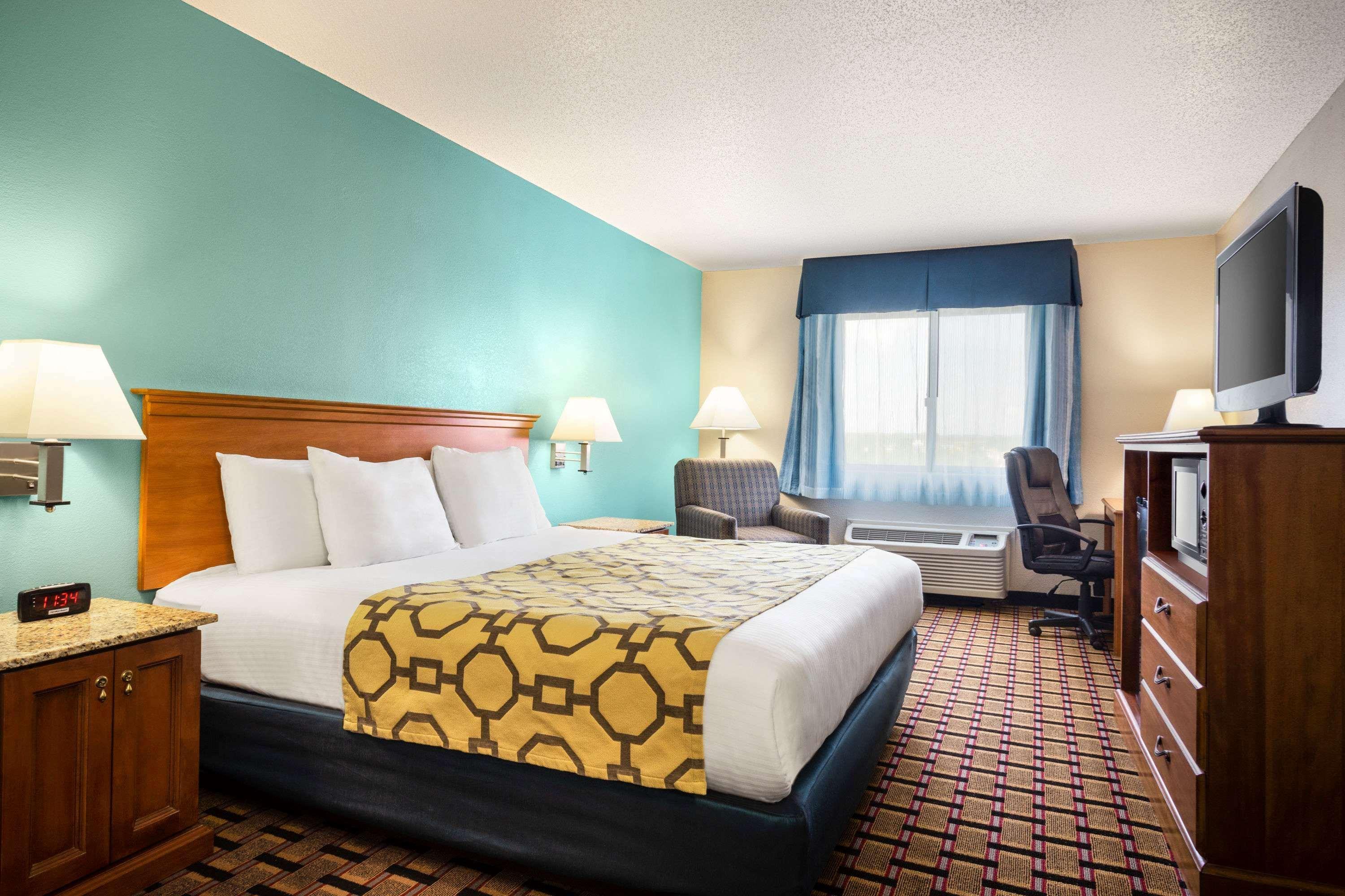 Baymont By Wyndham Warrenton Hotel Kültér fotó