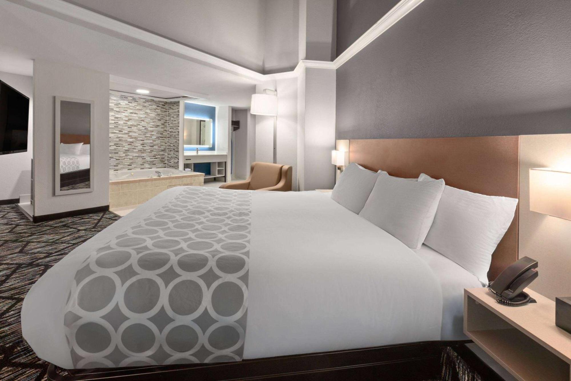 Baymont By Wyndham Warrenton Hotel Kültér fotó