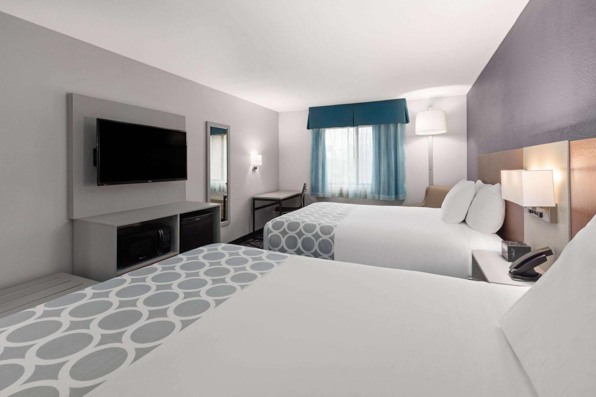 Baymont By Wyndham Warrenton Hotel Kültér fotó