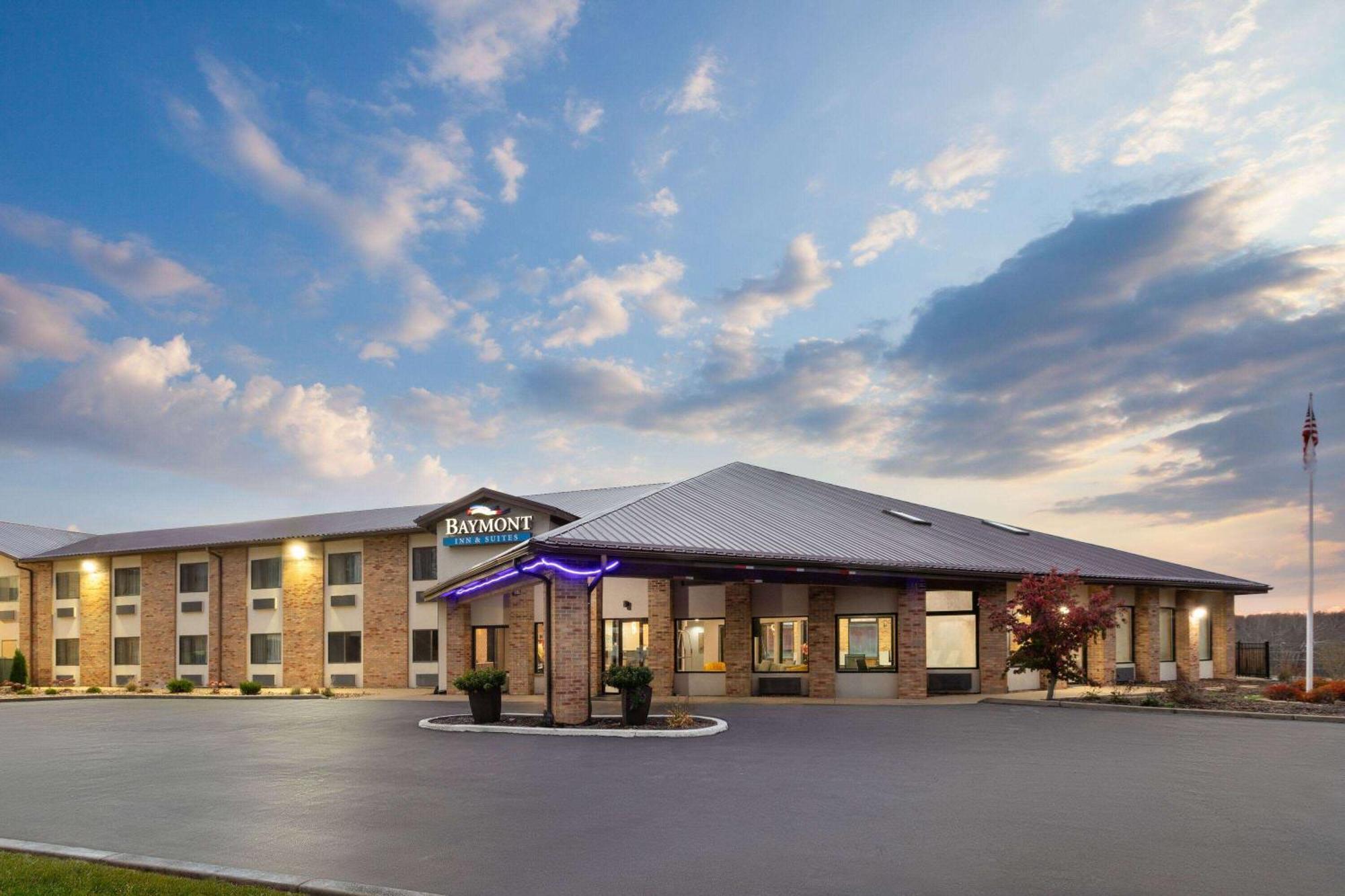 Baymont By Wyndham Warrenton Hotel Kültér fotó