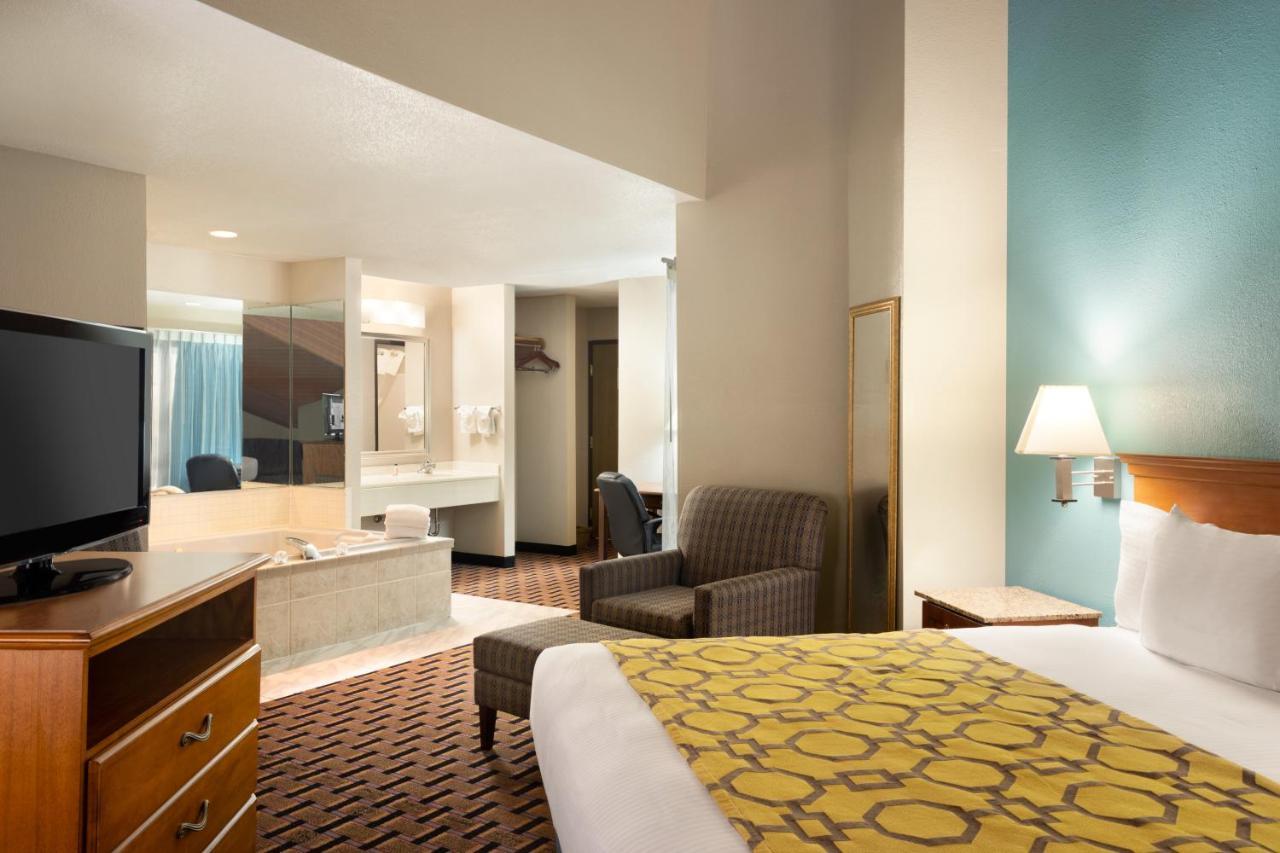 Baymont By Wyndham Warrenton Hotel Kültér fotó
