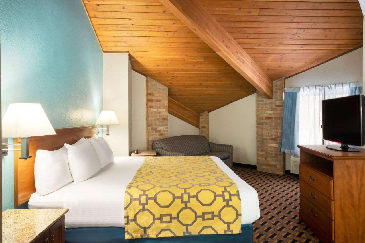 Baymont By Wyndham Warrenton Hotel Kültér fotó